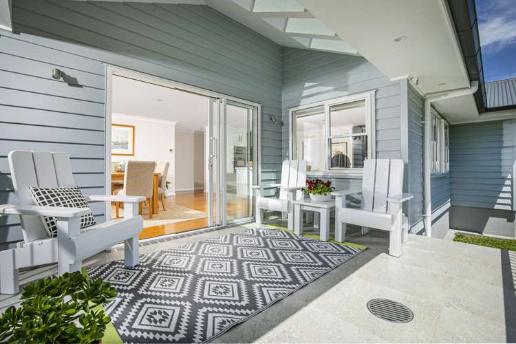 8 Empire Road Devonport_16