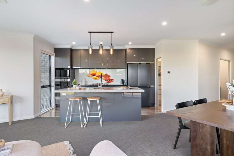 48 Sardinia Grove Fitzherbert_13