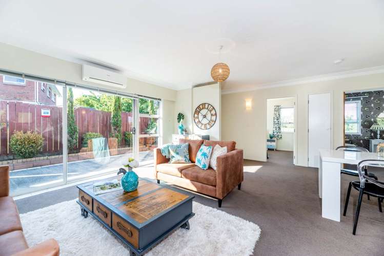 1/6 Pamela Place New Lynn_6