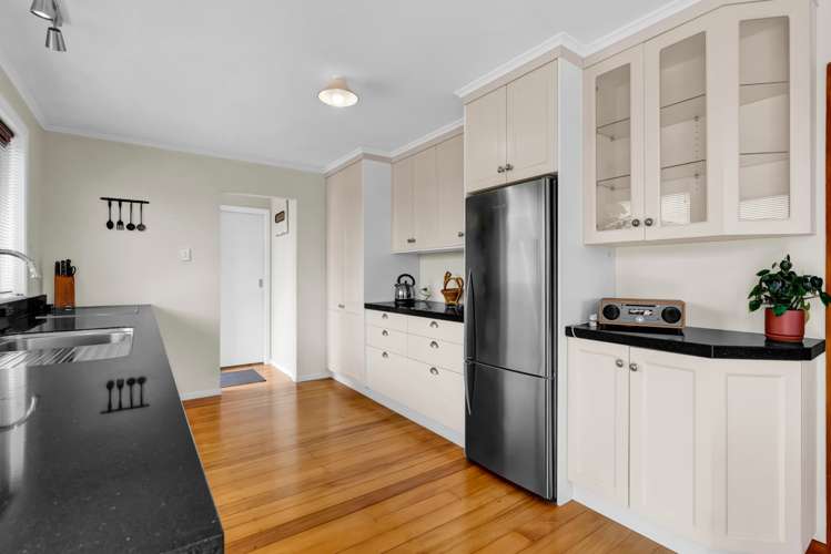 239 Mangorei Road Merrilands_11