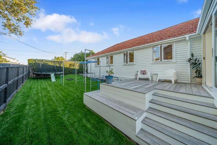 58 Wainui Avenue Point Chevalier_13