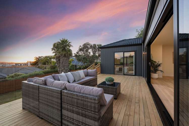 20 Baulcomb Parade Windsor Park_12