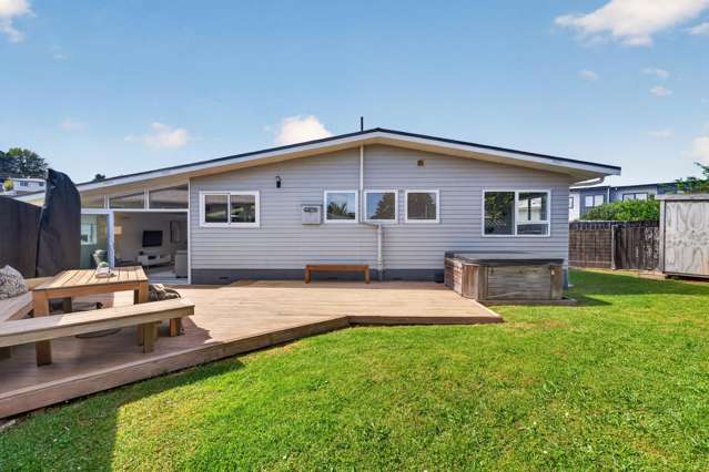 77 Vodanovich Road Te Atatu South_2