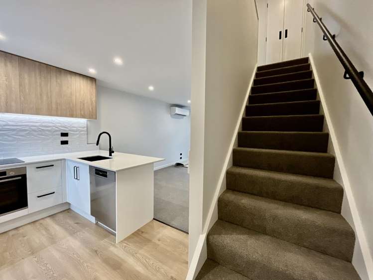 4/33 Diamond Avenue 10222_6