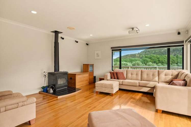 1276 Coast Road Wainuiomata_7