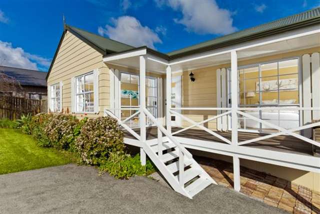 35 Taioma Crescent Te Atatu Peninsula_1