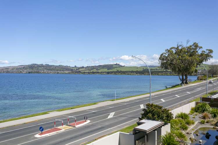 12/88 Lake Terrace Taupo_22