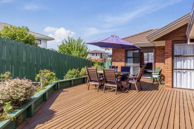 94 Gosford Drive Botany Downs_5