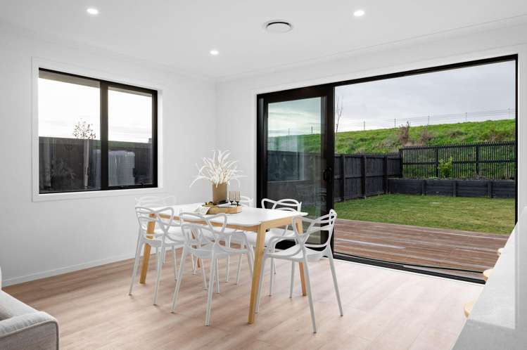 39 Overton Street Rototuna North_3