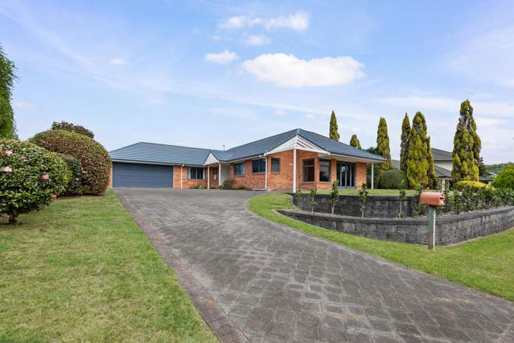 2 Cedar Way_1