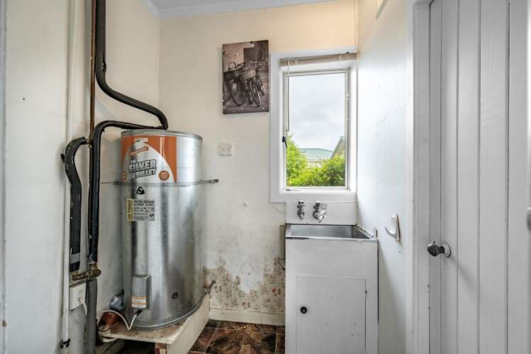 16 Fox Street Avenal_14