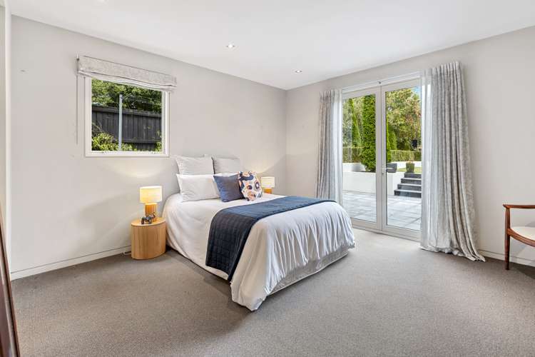 10 Springvale Gardens Harewood_12