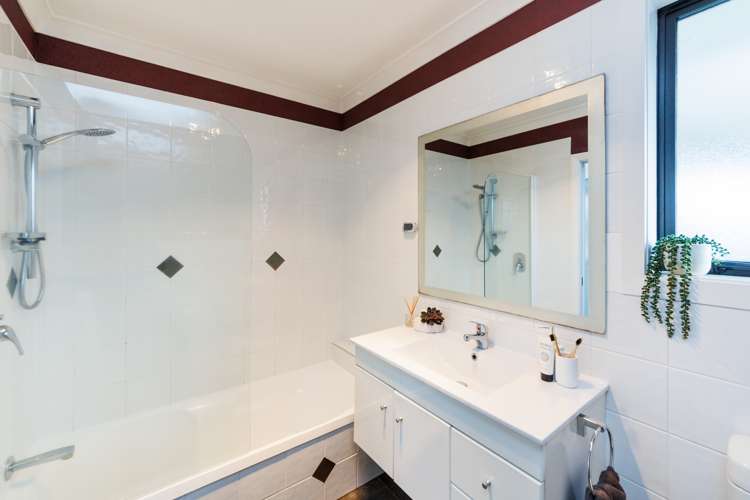 37 Holdsworth Avenue Milson_13