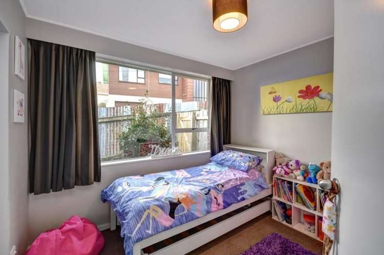 24 Angle Avenue Tainui_13