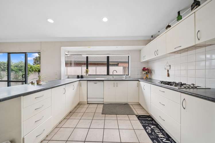 32 Longford Park Drive Takanini_7