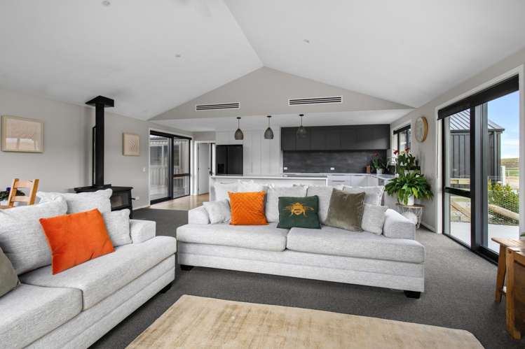 39 Kordia Way Waikerikeri_13