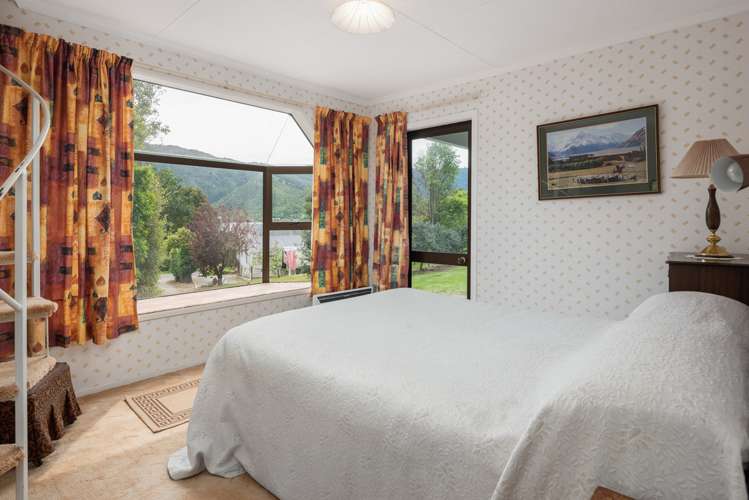 1716 Queen Charlotte Drive Anakiwa and Surrounds_14