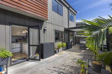 49C Titirangi Road_2