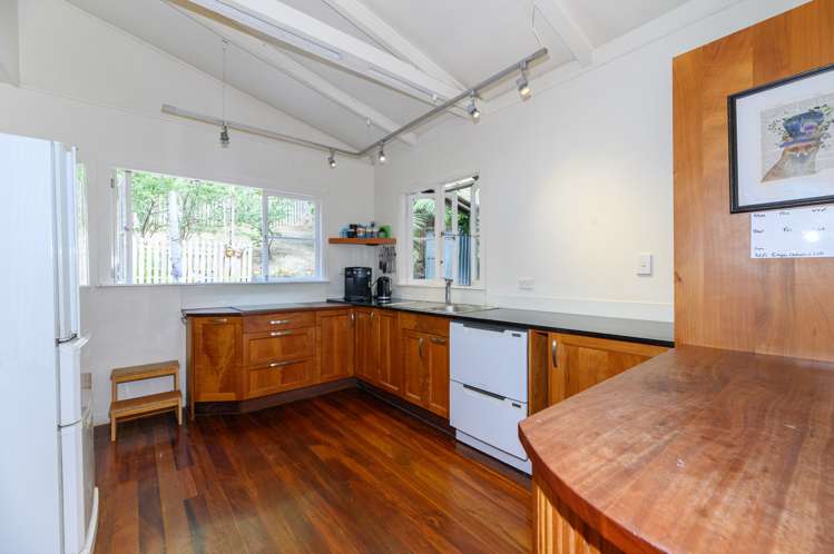 165 Laingholm Drive Laingholm_24