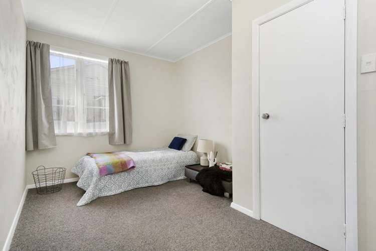 24 Churton Crescent Taita_9