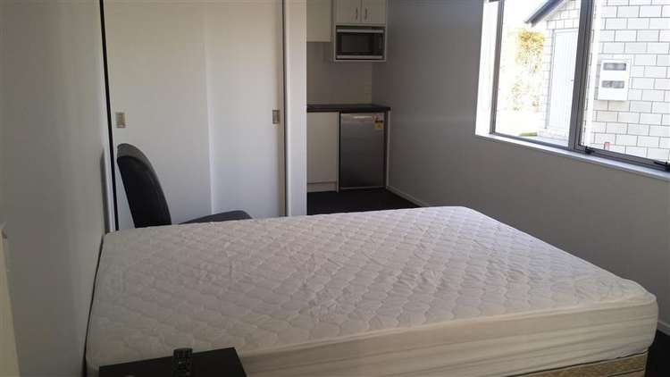 2B/7 Snead Place 1074_1