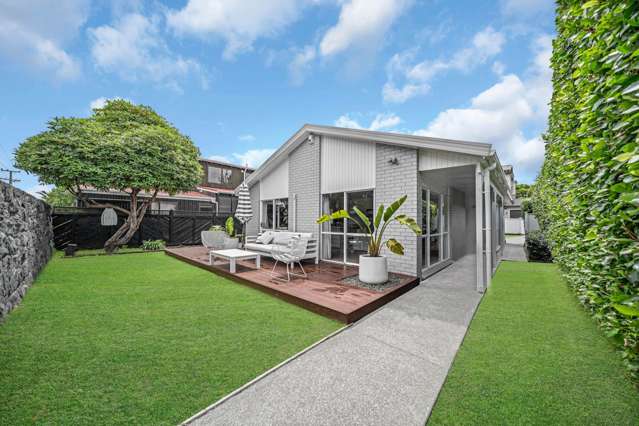 Single Level brick beauty in Prime Mt Eden