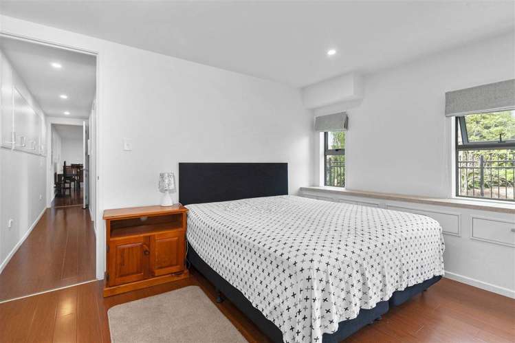 77A Royal Road Massey_30