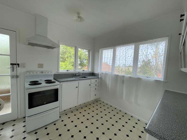 3/44 East Coast Road Milford_6