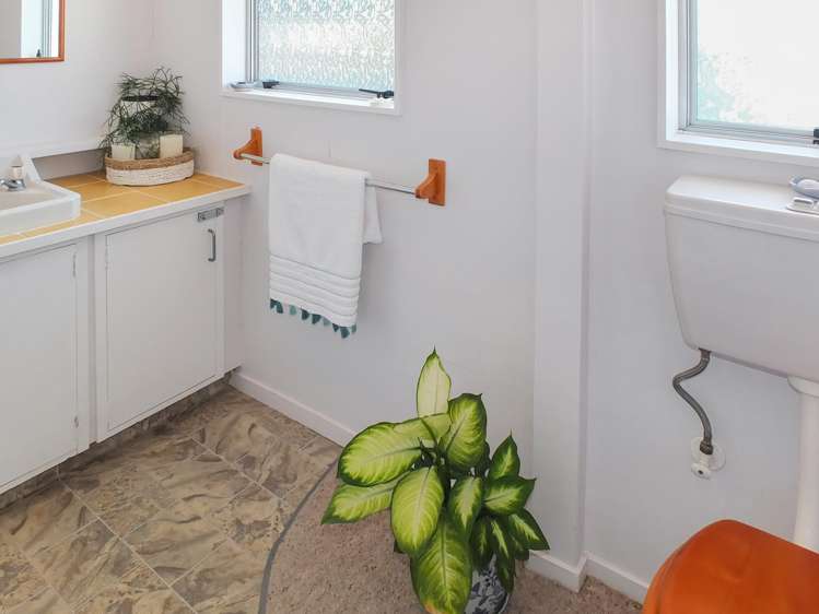 7 Hennessy Street East Foxton Beach_14