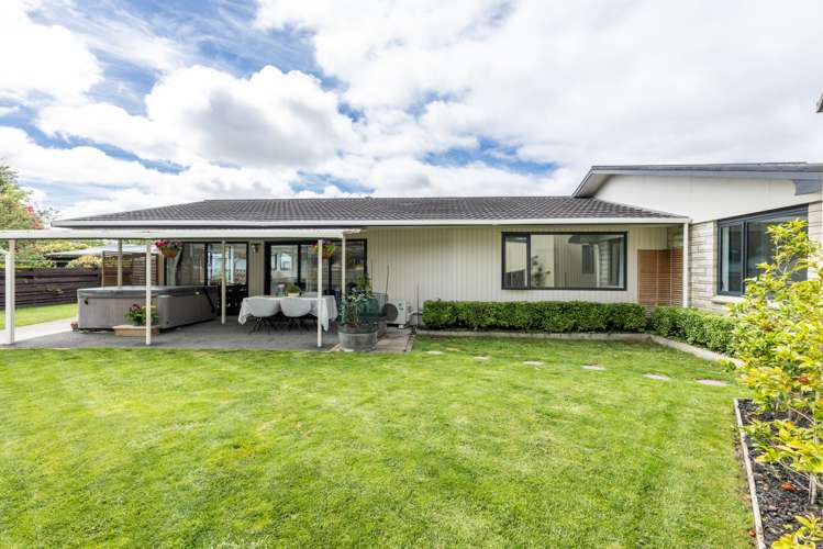 600 Murdoch Road East Akina_14