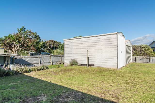 15 Whitmore Grove Waikanae Beach_2