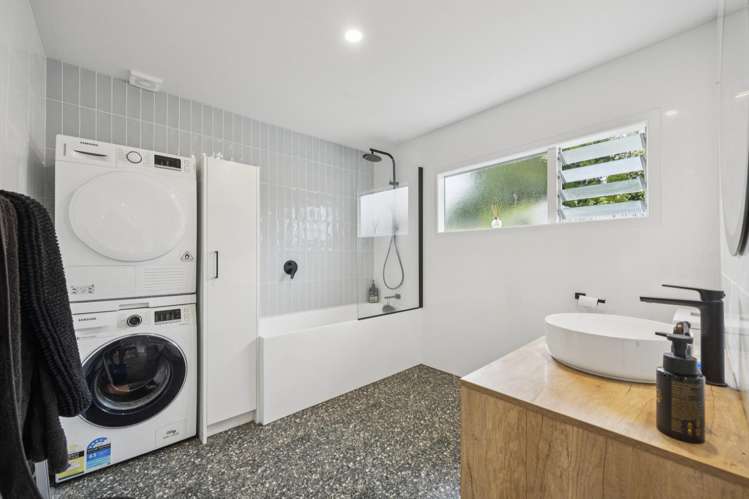 1/75 Atkinson Road Titirangi_16