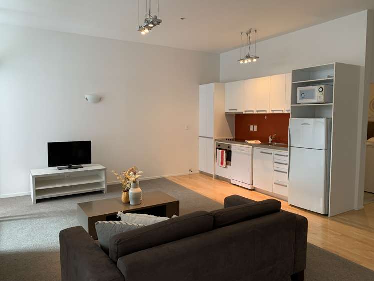 6A/99 Anzac Avenue City Centre_1