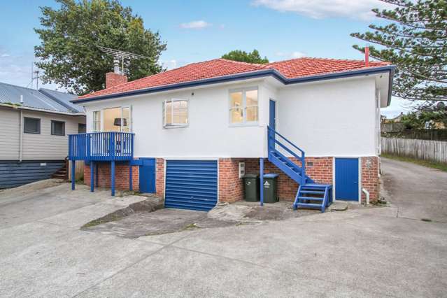 3 BEDROOM HOME IN HILLSBOROUGH