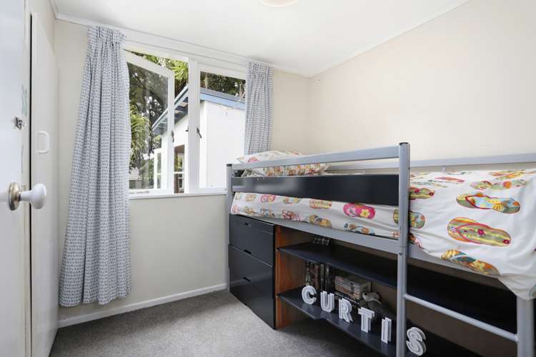 22 Hollywood Avenue Titirangi_12