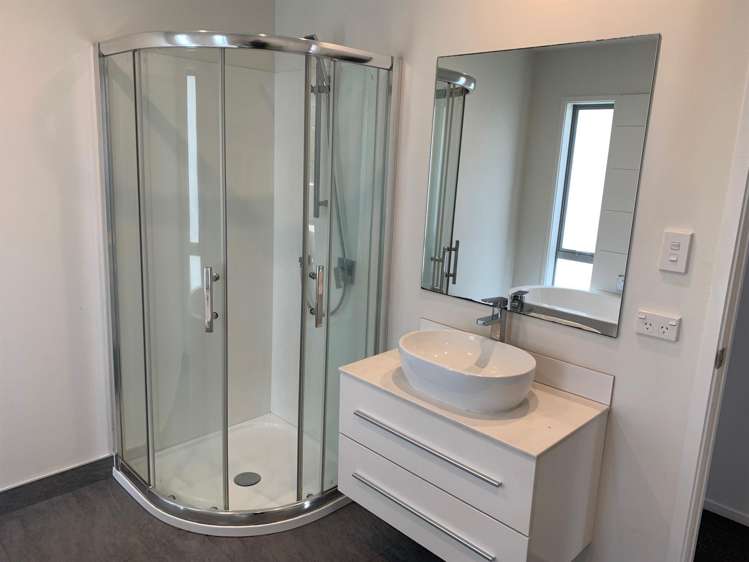 25 Township Road Waitakere_5