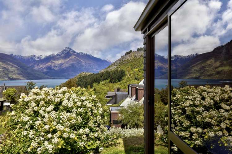 24 Williams Street Fernhill/Sunshine Bay_9