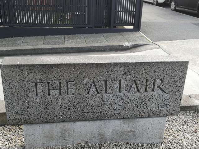 Stylish 3BR Townhouse in Newtown