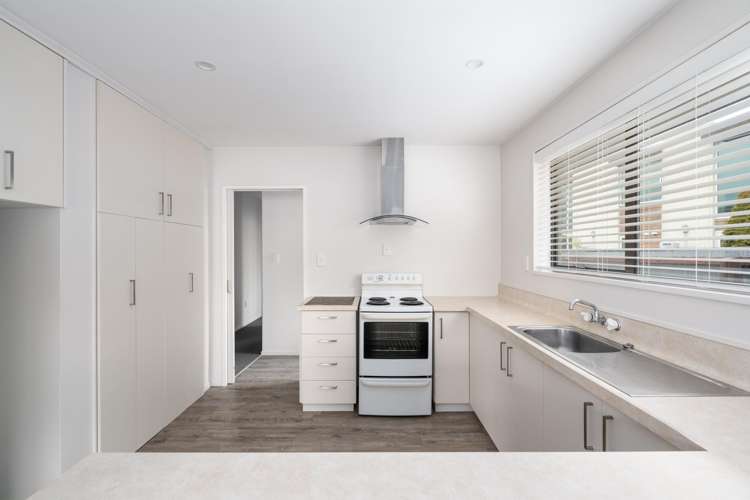 38 Millstream Drive Lincoln_7