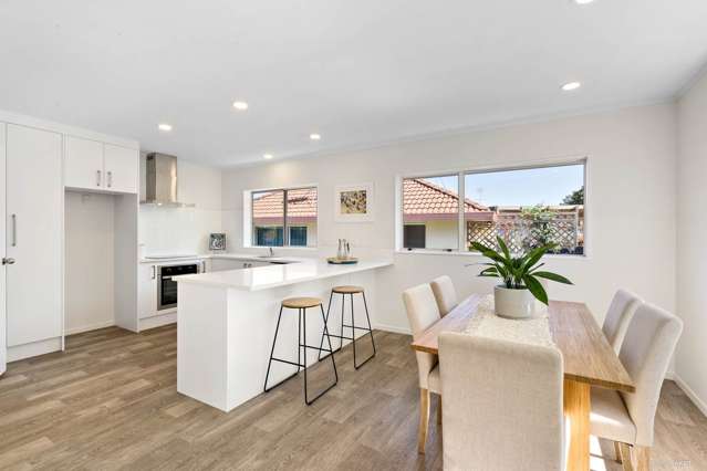 1/80 Gosford Drive Botany Downs_3