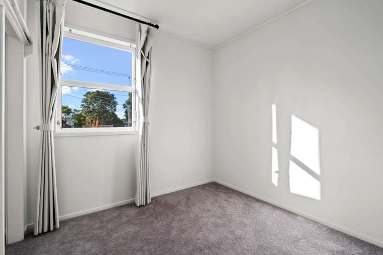 2/80 Gloria Avenue Te Atatu Peninsula_11