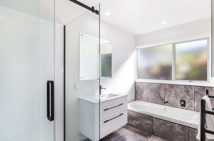 26 Hinekura Avenue Taupo_11