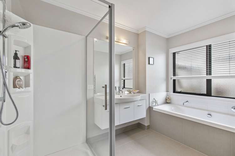 22 Pescara Point Karaka_11