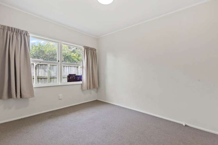 2/12 Booker Place Manurewa_11