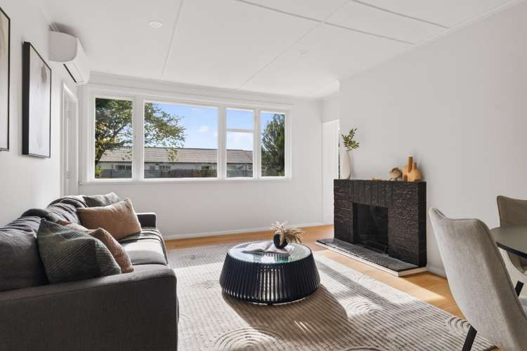 11 Churchill Crescent_2