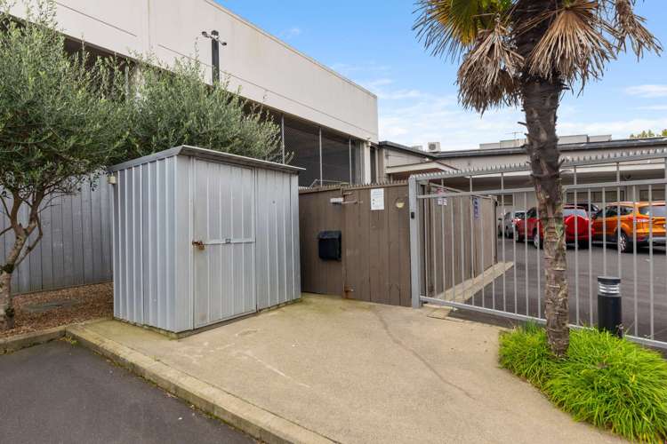 84b Michael Jones Drive Flat Bush_16