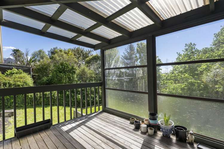 585 East Coast Road Browns Bay_6