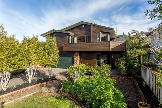 9 Highwood Grove Torbay_1