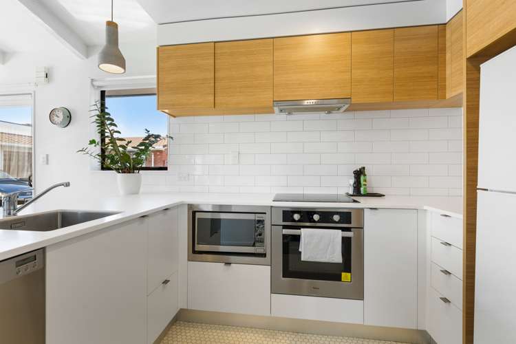 1/41 Fulford Street New Plymouth Central_6