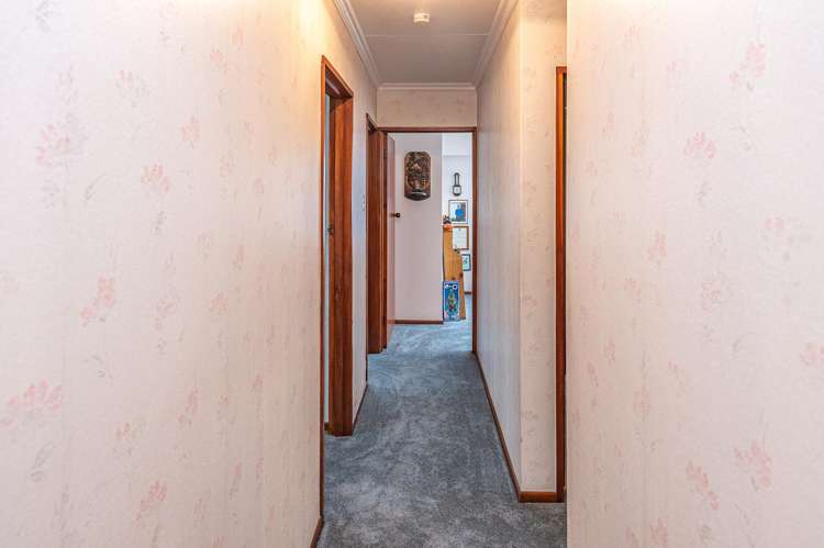 69 Exeter Crescent Springvale_9